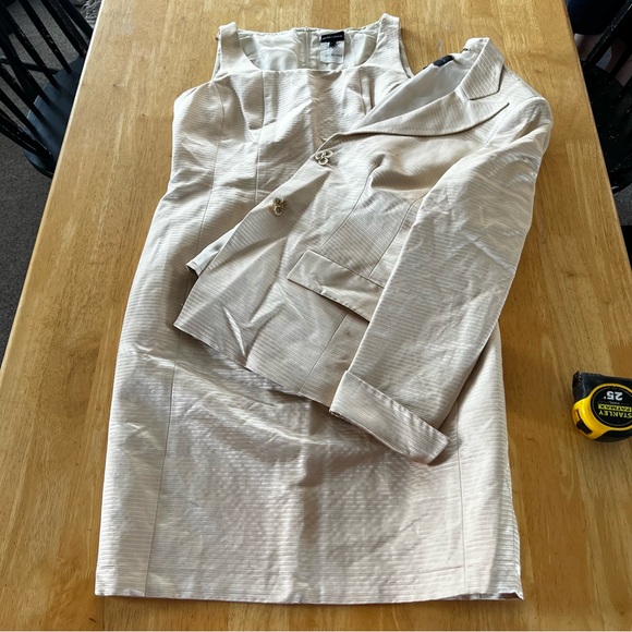 Rena Lange Cream blazer and dress set - Picture 2 of 10